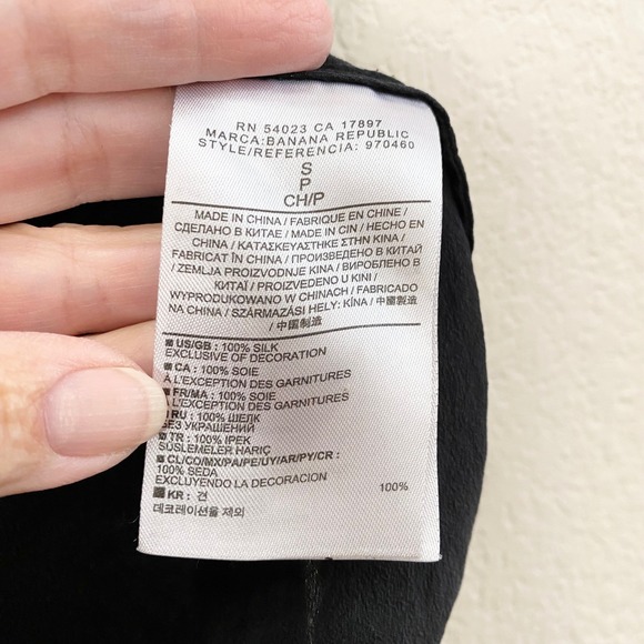 Banana Republic Silk Black Long Sleeve V-Neck Tunic Shirt Size S - Picture 10 of 11